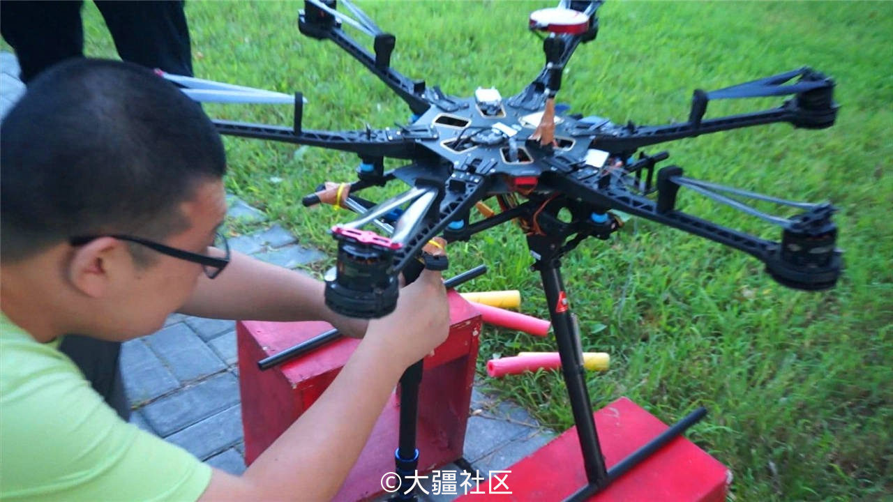 探秘用大疆无人机拍摄VR全景微电影过程的花