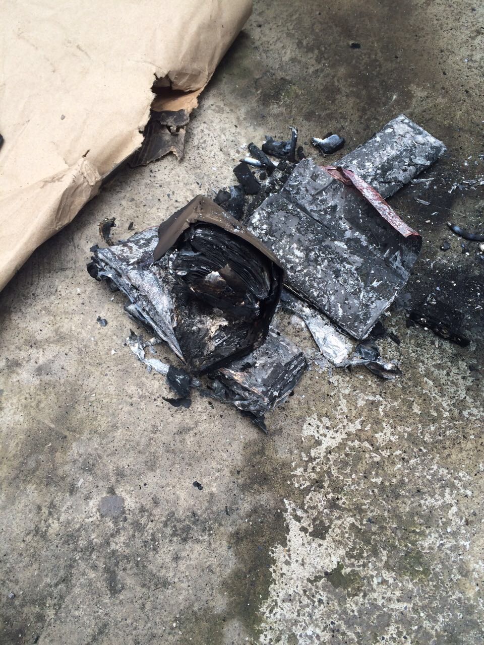 突然坠机,电池爆炸