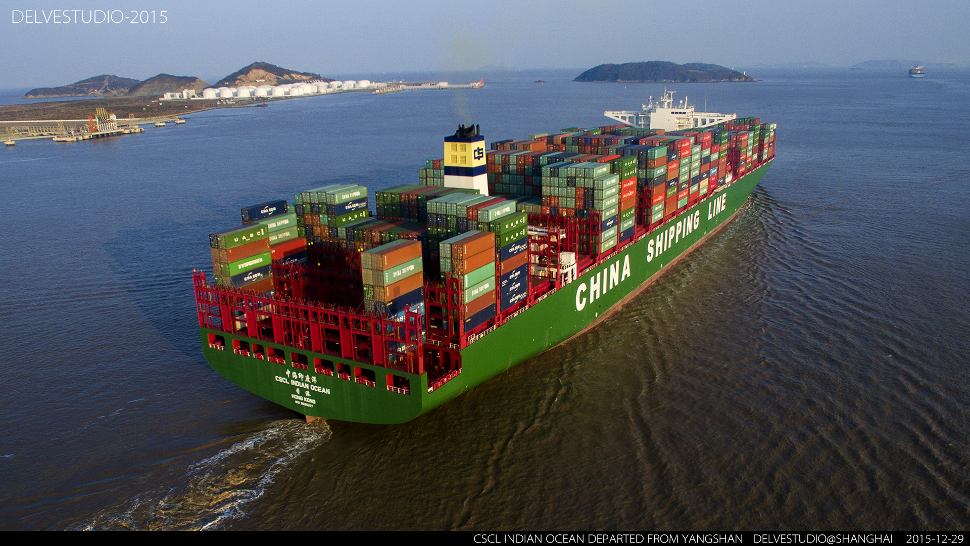 丹麦马士基海陆航运的 sea land racer 长度292米,宽度32米 箱载量