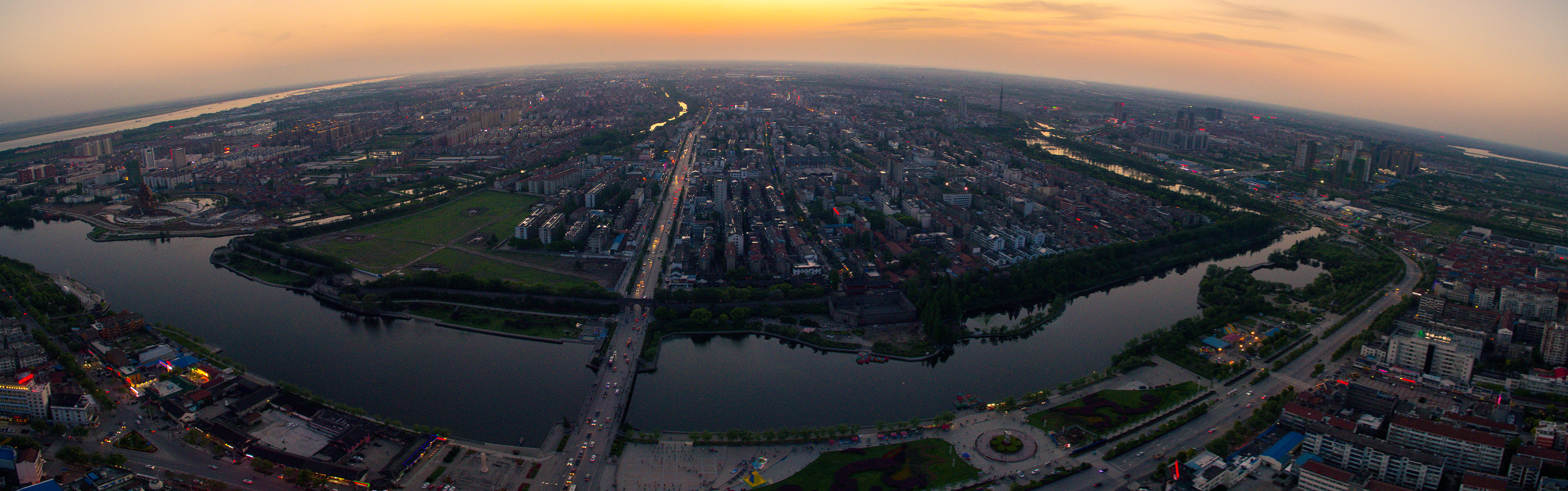 全景荆州古城,华灯还没点亮