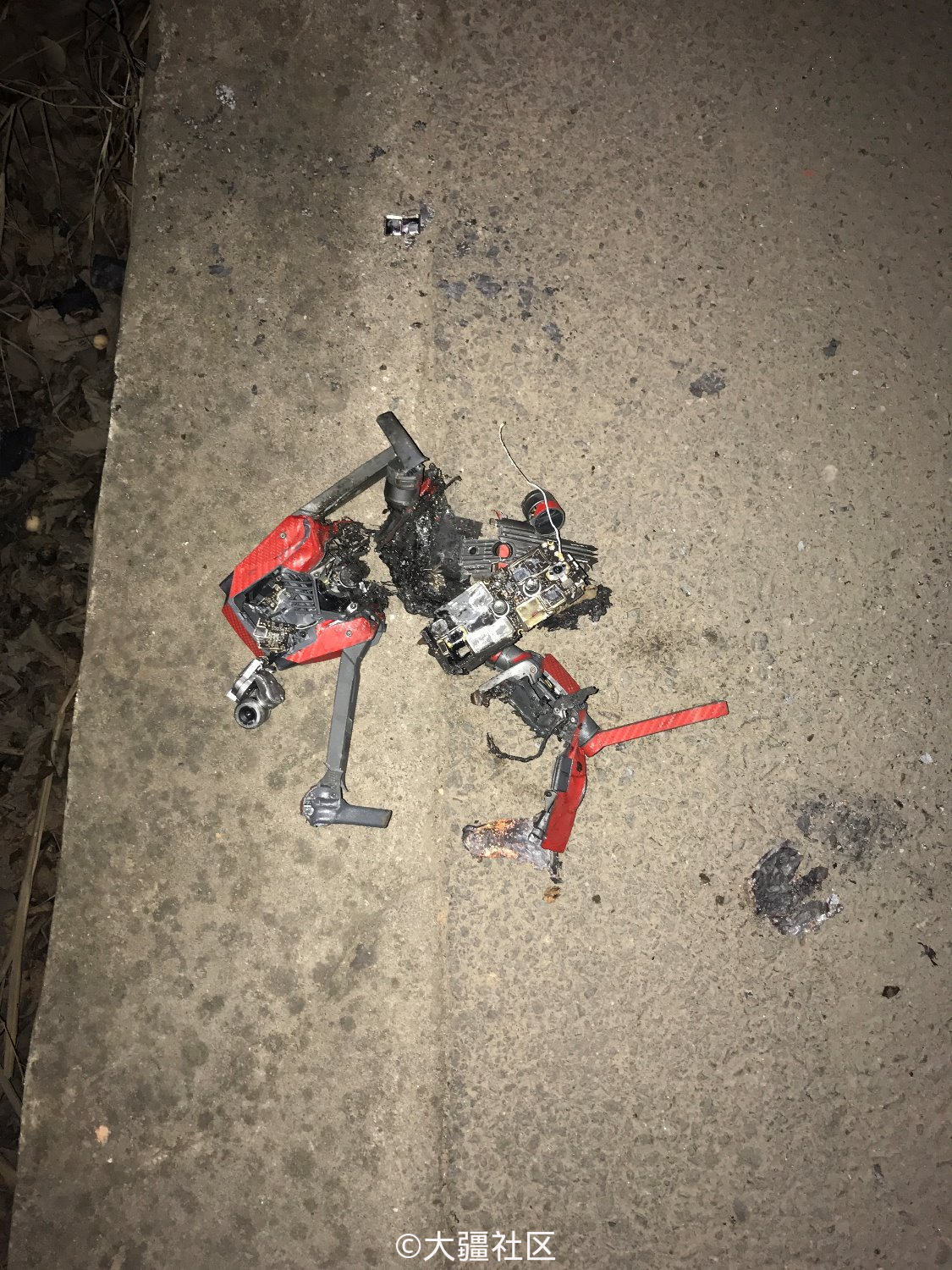 先声明,不是黑大疆.不是黑大疆.不是黑大疆!