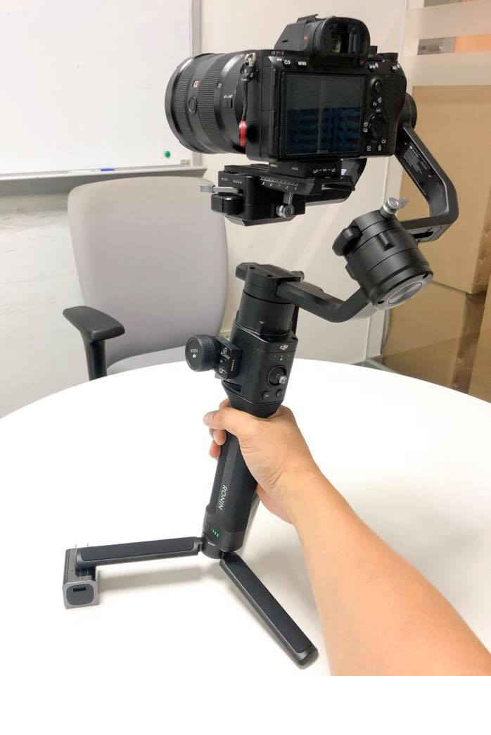 使用ronin app连接如影s,观察如影s的平移轴电机电量是否在±5内浮动