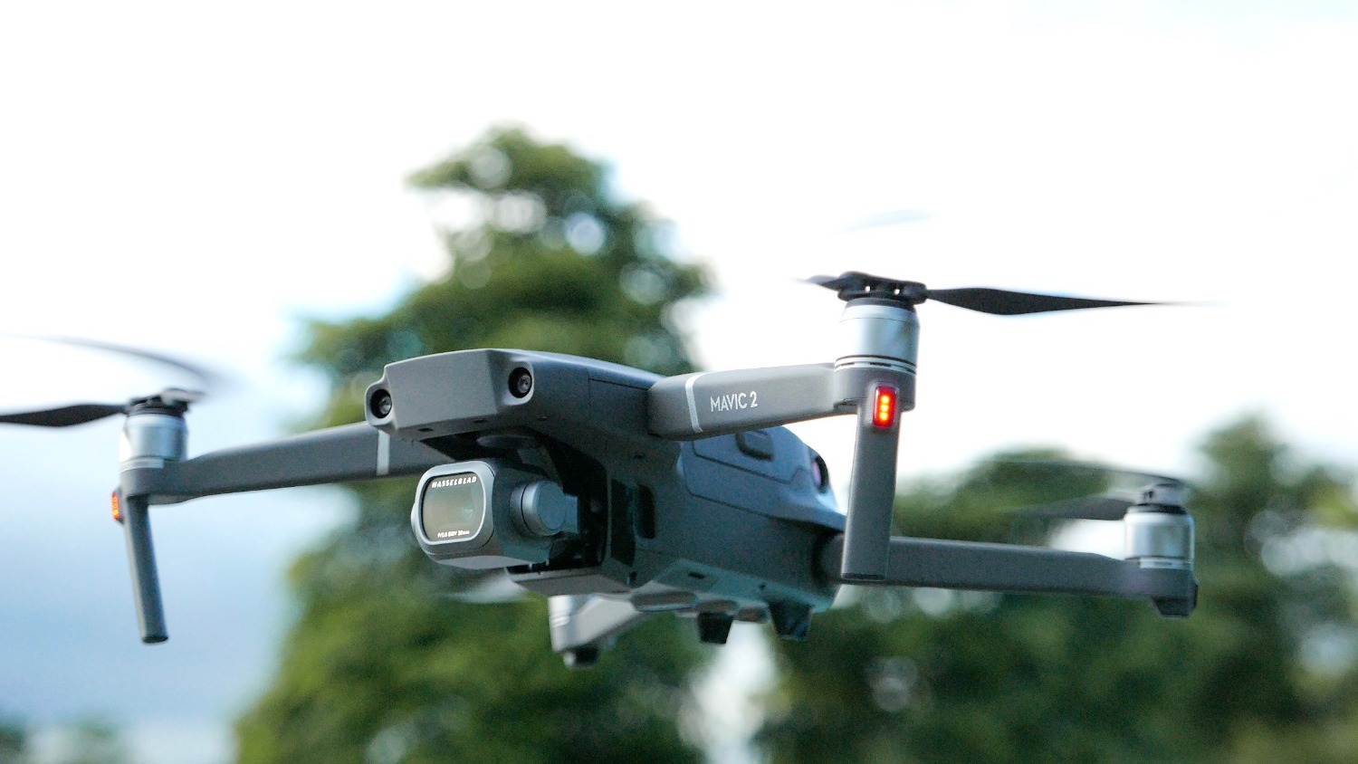 初次见面,会飞的哈苏 – 御 Mavic 2 Pro